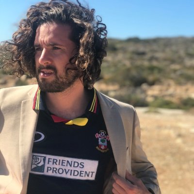 Profile Picture of Laurence Gibbons (@GibbonsGob) on Twitter