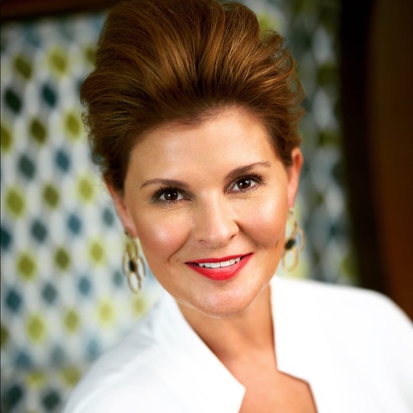 Profile Picture of Paula Swope (@pbswope) on Poshmark