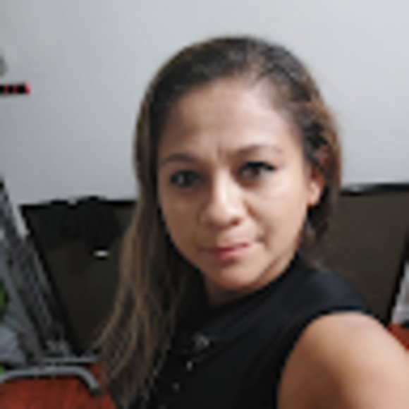 Profile Picture of Beatriz Gutierrez (@beatrizgutie456) on Poshmark