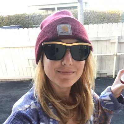 Profile Picture of Hillary Holmes (@hillary_holmes_) on Twitter