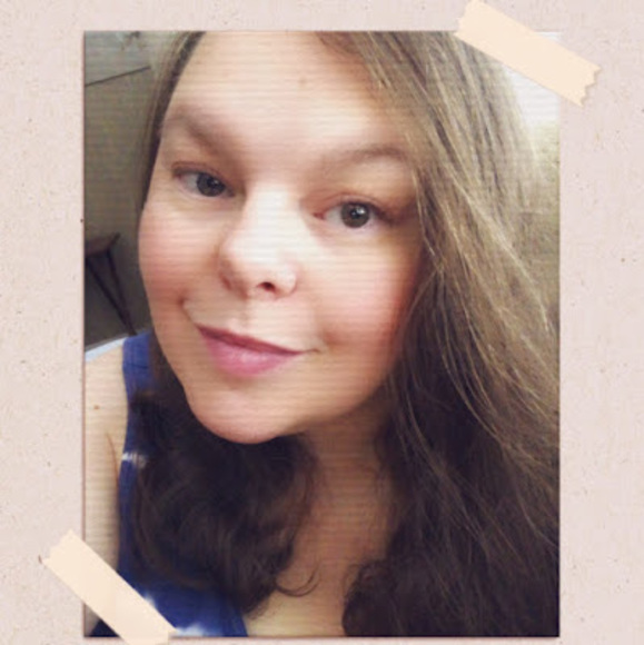 Profile Picture of Amy Kirby (@akirby1577) on Poshmark