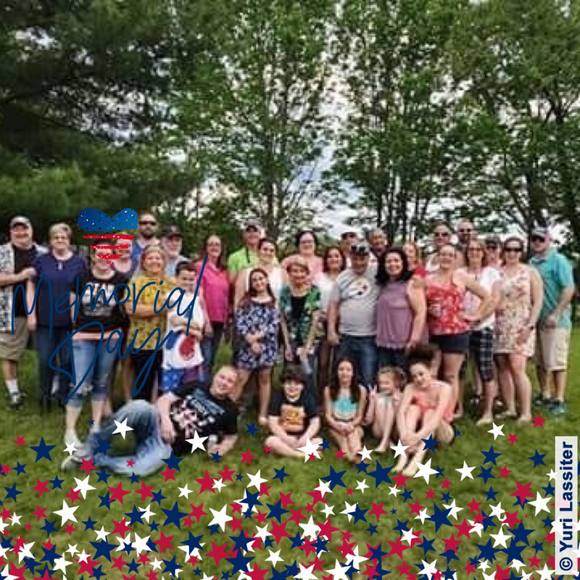 Profile Picture of Ramona Sterczala (@ramonasterczala) on Poshmark