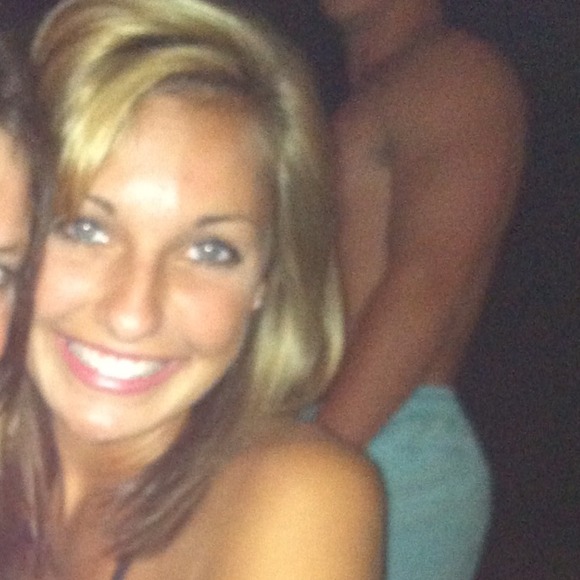 Profile Picture of Reagan Lammert (@reaganlammert) on Poshmark