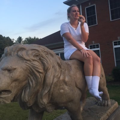 Profile Picture of Shea Holmes (@holmes_shea) on Twitter