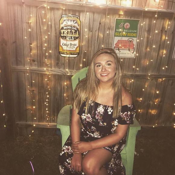 Profile Picture of Brittany Sturtz (@brittanysturtz) on Poshmark