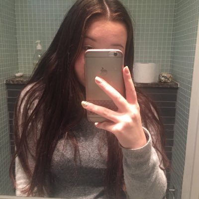 Profile Picture of Julia Burman (@JuliiaBurman) on Twitter