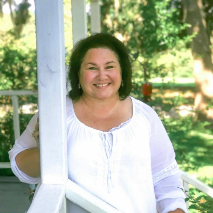 Profile Picture of Cindy Richter (@countyroad407) on Tiktok