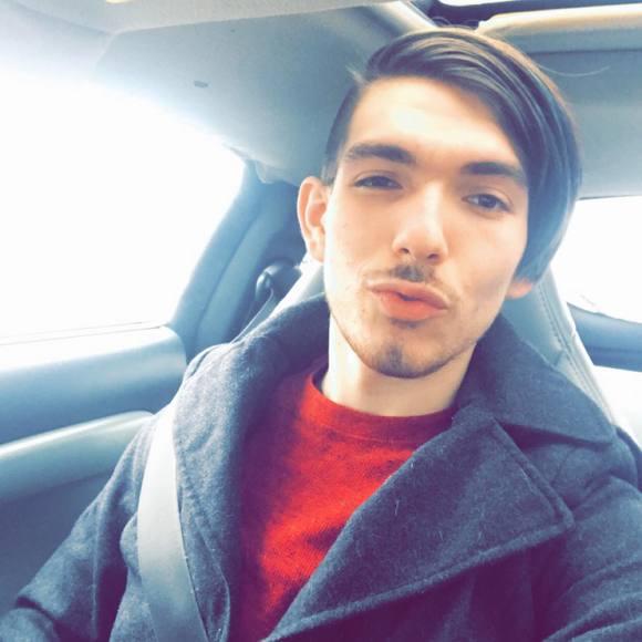 Profile Picture of Alexander Hunt (@alexander3233) on Poshmark