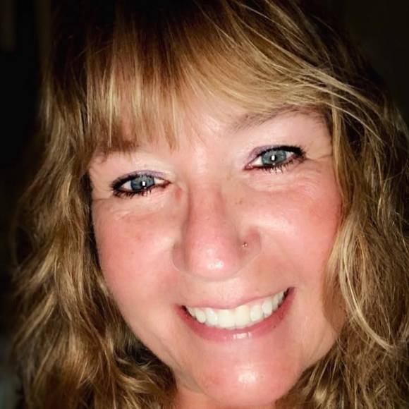 Profile Picture of Kelly Corey (@lovemywrangler) on Poshmark