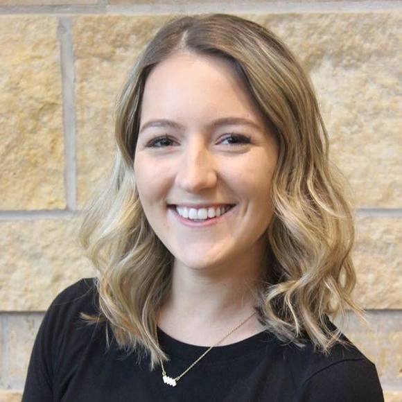 Profile Picture of Shelly Dennison (@shellydenni) on Poshmark