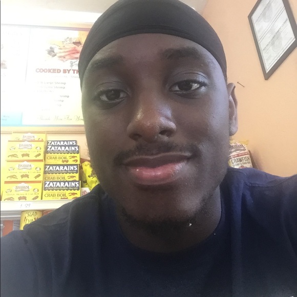 Profile Picture of Nelson Walker (@binowalker) on Poshmark