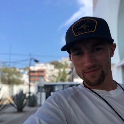 Profile Picture of Aaron Belcher (@MuvvaHen) on Twitter