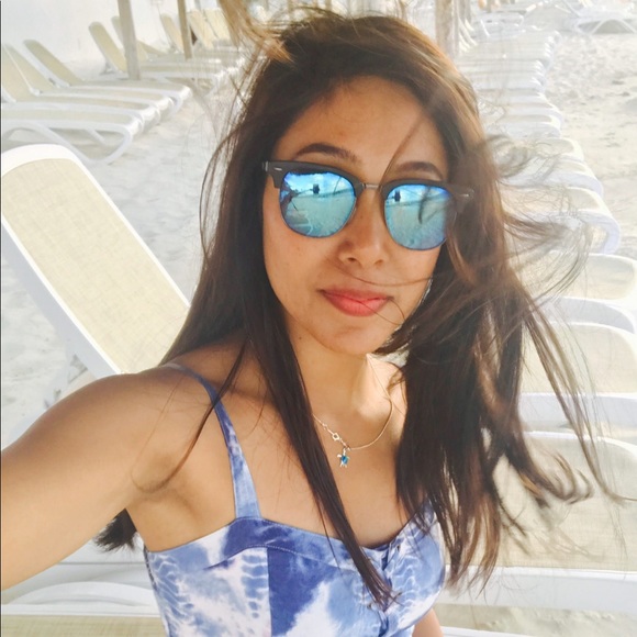 Profile Picture of Anusha Ramakrishnan (@anusha54) on Poshmark