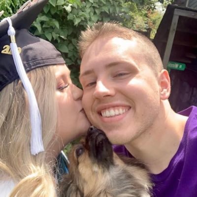 Profile Picture of Alex Larson (@ALarson12thMan) on Twitter