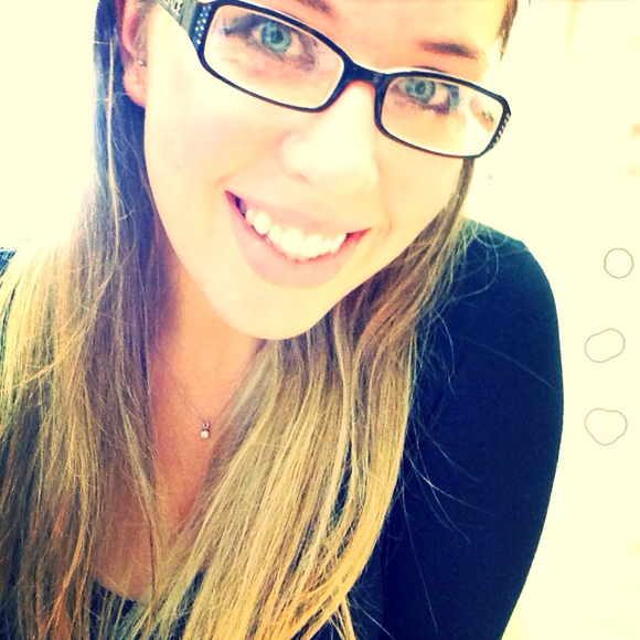 Profile Picture of Victoria Meyer (@vmeyer10) on Poshmark