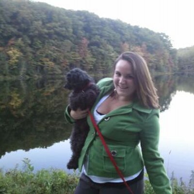 Profile Picture of Mia Hulslander (@MiaPaige827) on Twitter