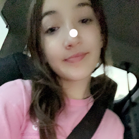 Profile Picture of Karleigh Habetz (@karhabetz) on Poshmark