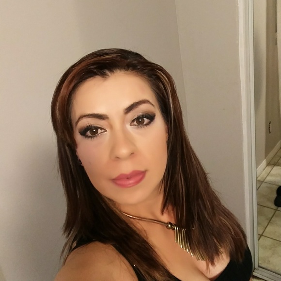Profile Picture of Erika Ballesteros (@erygrace1969) on Poshmark