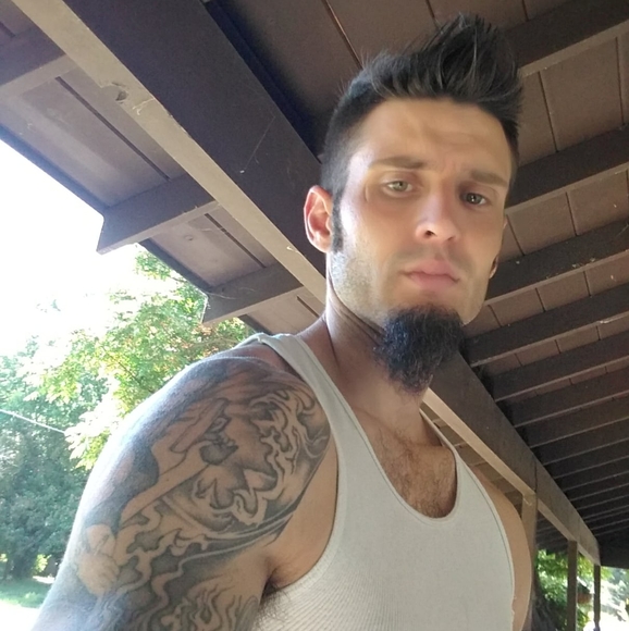 Profile Picture of Jon Turner (@jonnyt1988) on Poshmark