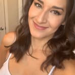 Profile Picture of Desirae Bencomo (@akg.sth) on Facebook