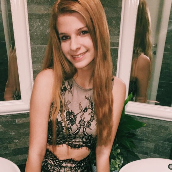 Profile Picture of Ana Hamzik (@anahammy) on Poshmark