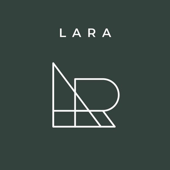 Profile Picture of Lara Richardson (@larakrich) on Poshmark