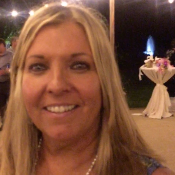 Profile Picture of Gail Relford (@grelford) on Poshmark