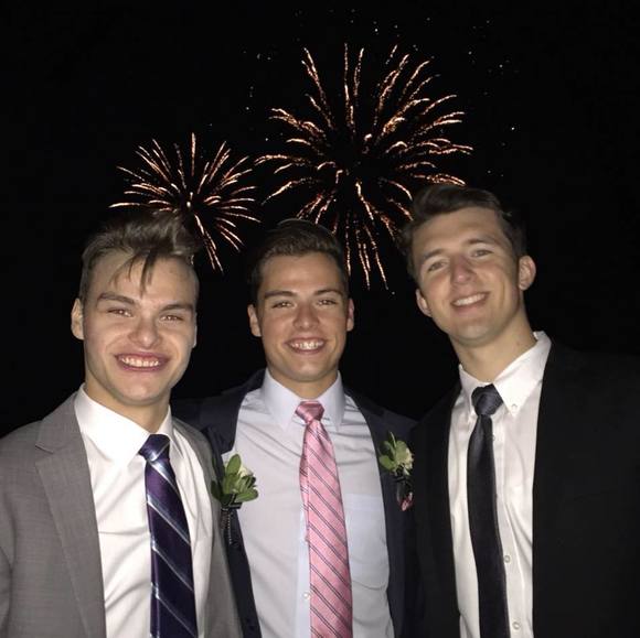 Profile Picture of Andrew Billard (@mandrewbillard) on Poshmark