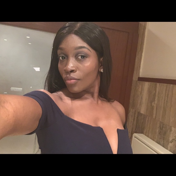 Profile Picture of Vanessa Mattice (@vamattice) on Poshmark