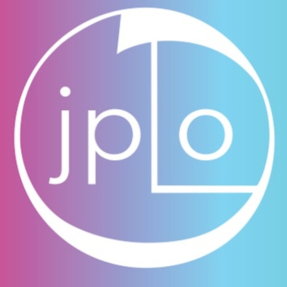 Profile Picture of Jennifer Plonski (@jploo) on Poshmark