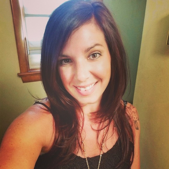 Profile Picture of Cassandra Bixler (@cbix0522) on Poshmark