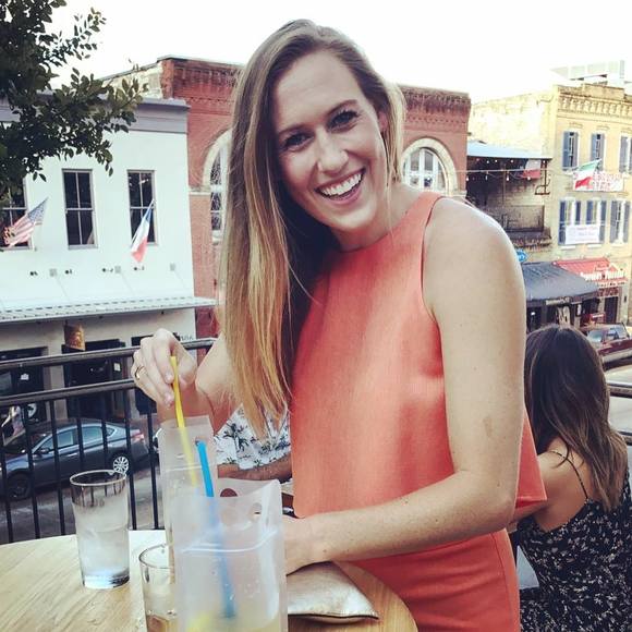 Profile Picture of Anna Rash (@annarash) on Poshmark