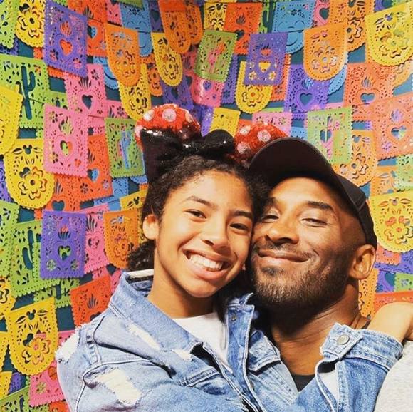 Profile Picture of Rheanna Moore (@nanagirl1983) on Poshmark