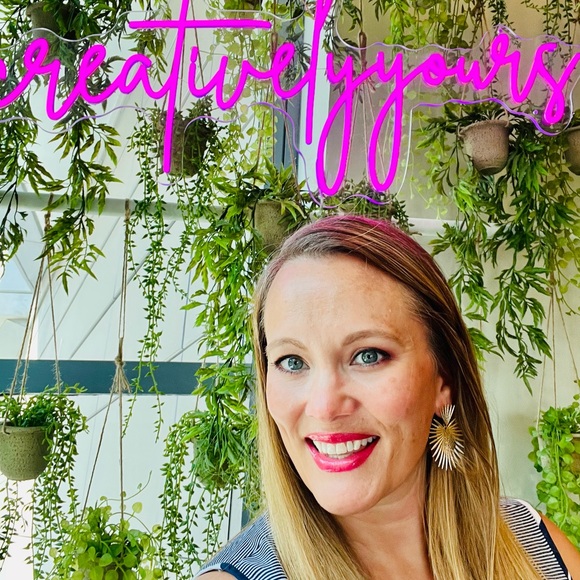 Profile Picture of Michaela Kanoski (@emkayla) on Poshmark