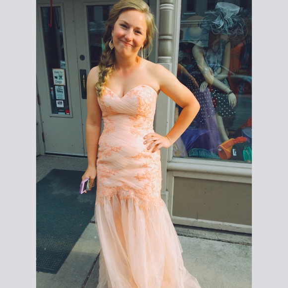 Profile Picture of Carly Wagatha (@cwagatha) on Poshmark