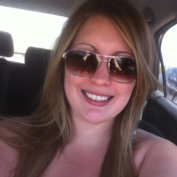 Profile Picture of Marianne Alnimri (@malnimri31) on Poshmark