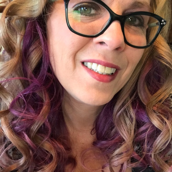 Shelly Biemel - Poshmark Profile Picture of Shelly Biemel (@1shellyrenee) on Poshmark