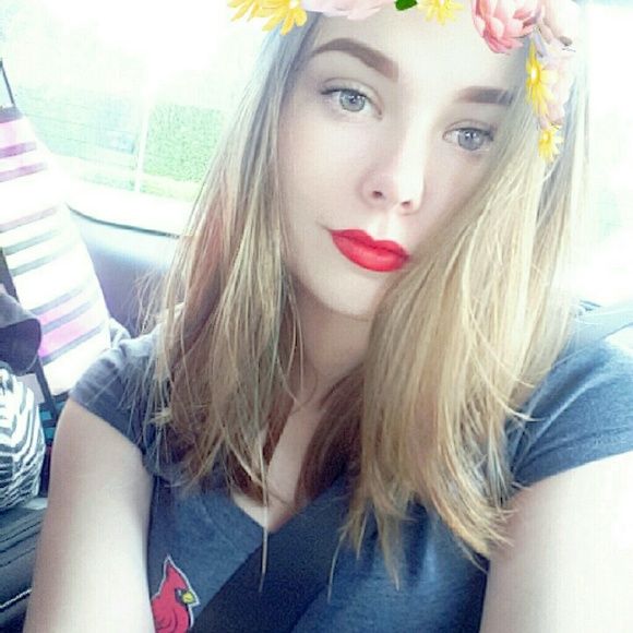 Profile Picture of Aus Adam (@aussie_adam) on Poshmark