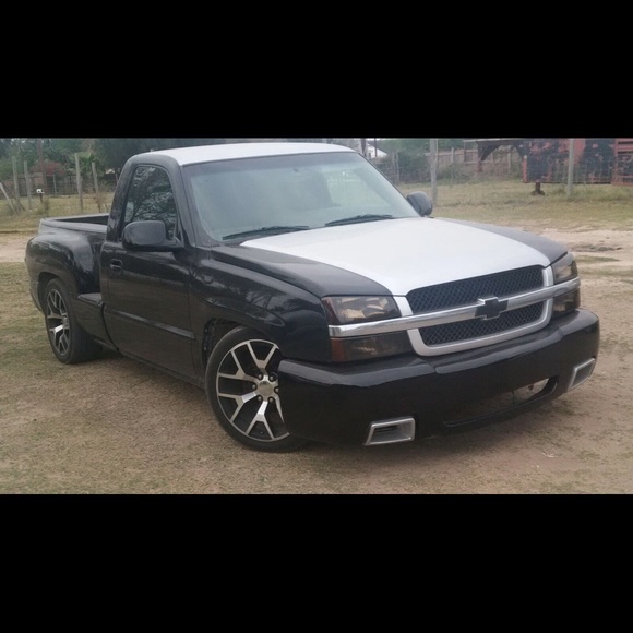 Profile Picture of Kevin Elizondo (@elizondo1995) on Poshmark