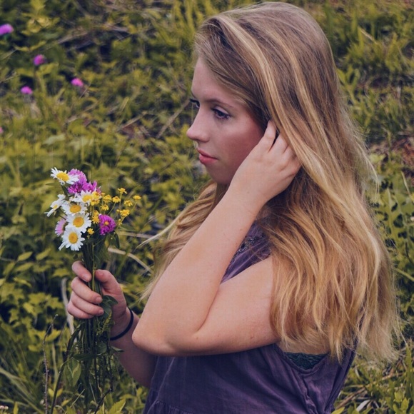 Profile Picture of Kathryn Ableman (@kathryn0915) on Poshmark