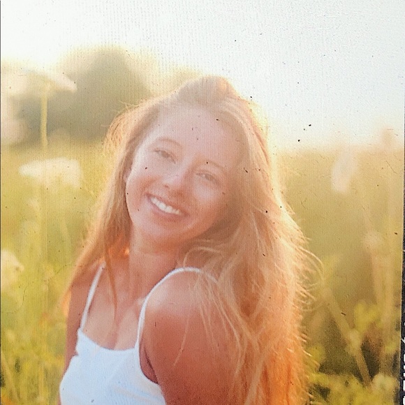 Profile Picture of Lily Doody (@lillian4448) on Poshmark