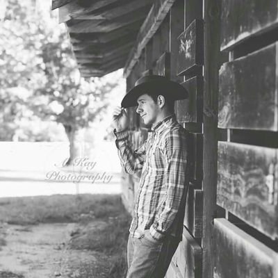 Profile Picture of Aaron Locke (@AaronLockeVlogs) on Twitter