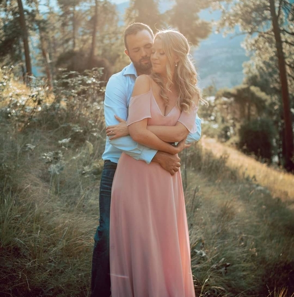 Profile Picture of Kristina Homer (@kristinag1744) on Poshmark