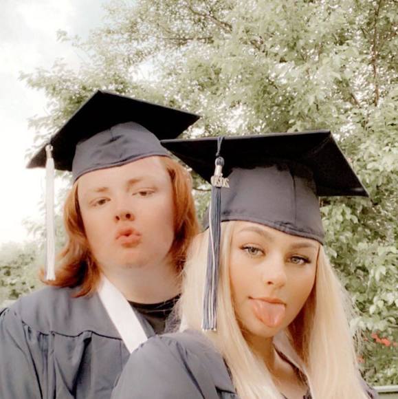 Profile Picture of Hunter Gloden (@hunterg2b) on Poshmark