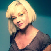 Profile Picture of Julia Mark (@julkapawlowska) on Youtube