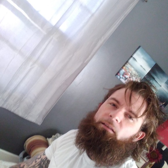 Profile Picture of Joshua Frye (@joshuafrye848) on Poshmark