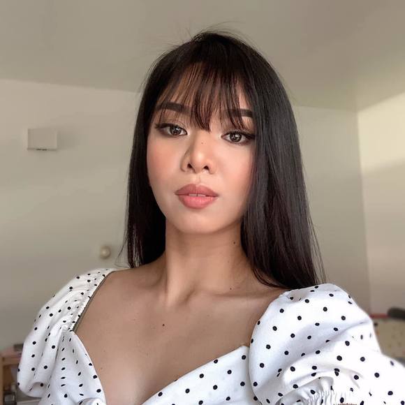 Profile Picture of Carole Fua (@carolefua) on Poshmark