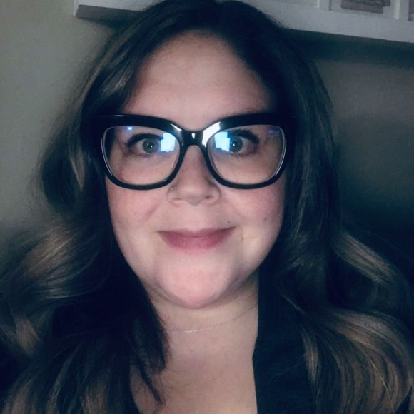 Profile Picture of Rachel Wozney (@rachelyhz) on Poshmark