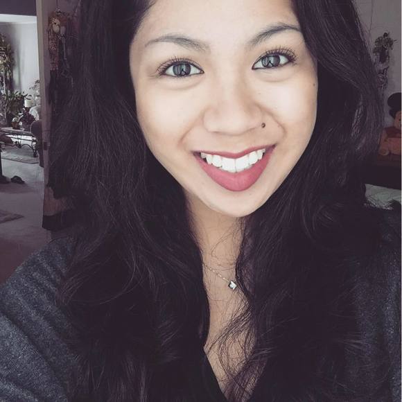 Profile Picture of Janelle Raymundo (@nelleraymundo) on Poshmark