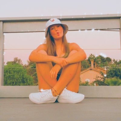 Profile Picture of Julianna Miller (@juliann67707236) on Twitter